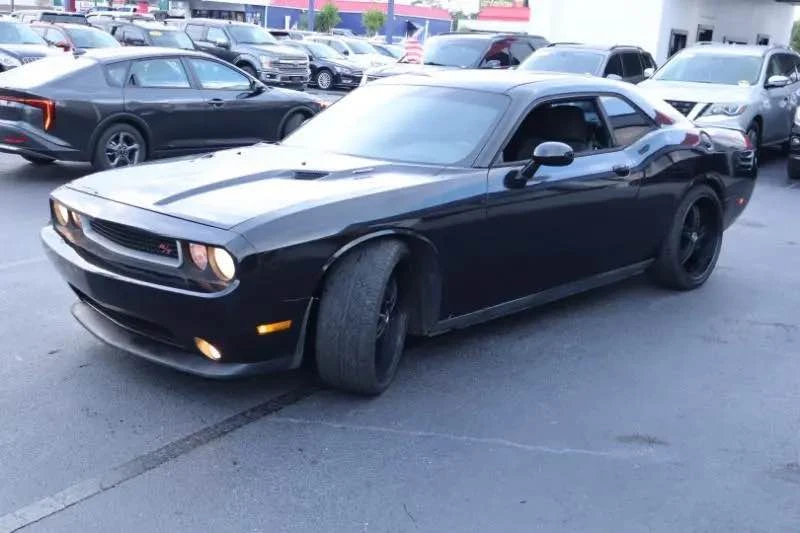 2011 Dodge Challenger 3rd Gen - Image 6 of 17