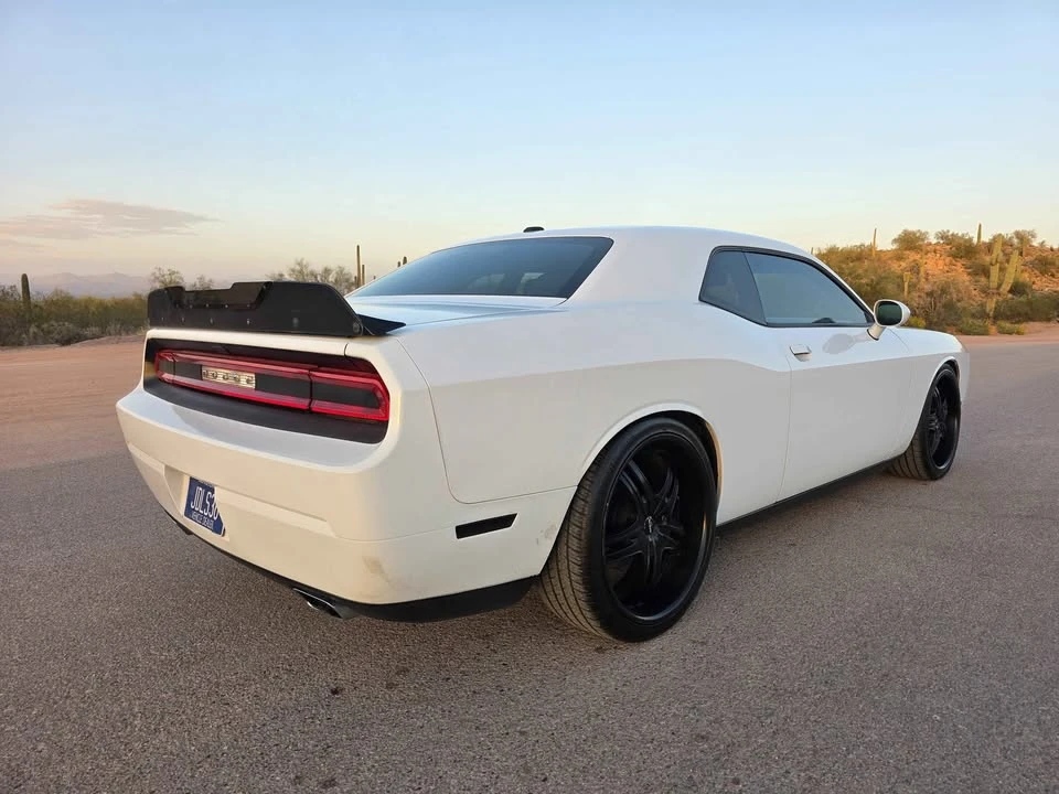 2011 Dodge Challenger 3rd Gen - Image 5 of 17