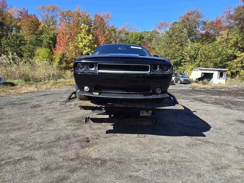 2011 Dodge Challenger 3rd Gen - Image 3 of 4