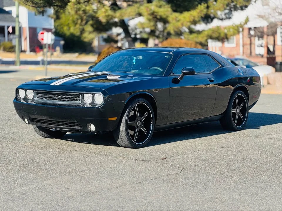 2011 Dodge Challenger 3rd Gen - Image 2 of 20