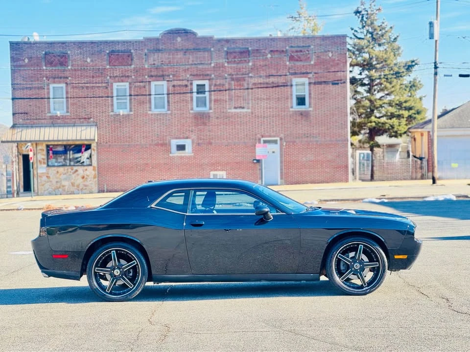 2011 Dodge Challenger 3rd Gen - Image 5 of 20