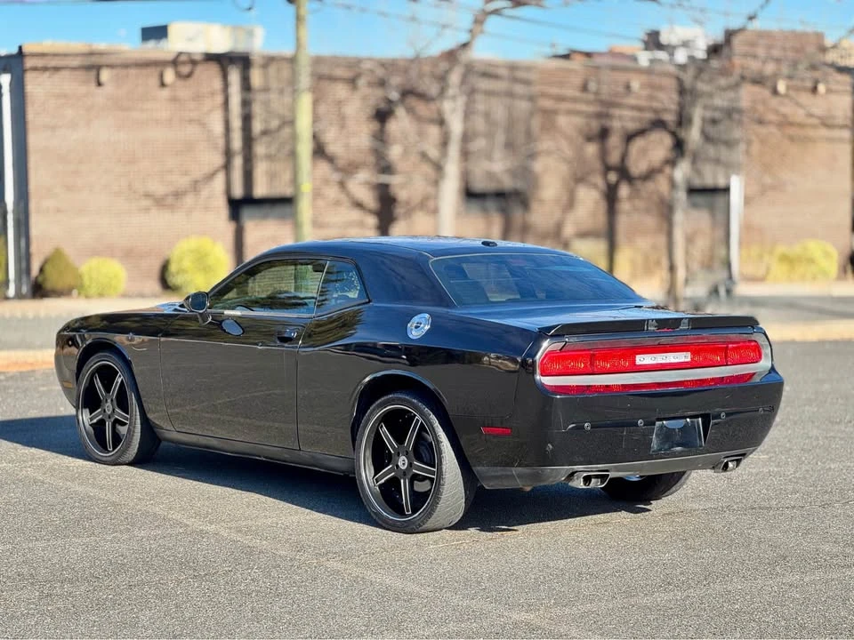 2011 Dodge Challenger 3rd Gen - Image 8 of 20