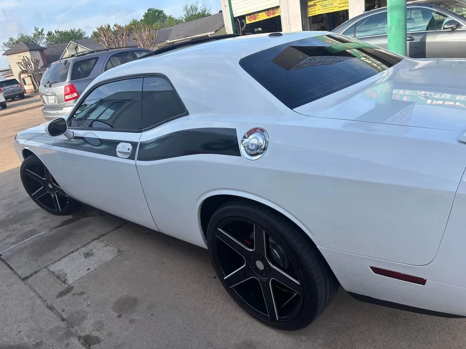2011 Dodge Challenger 3rd Gen - Image 4 of 11