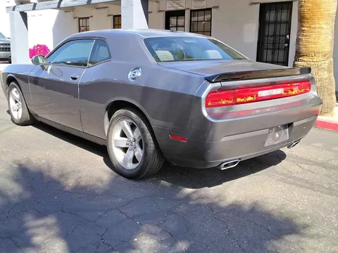 2011 Dodge Challenger R/T Plus Shaker
