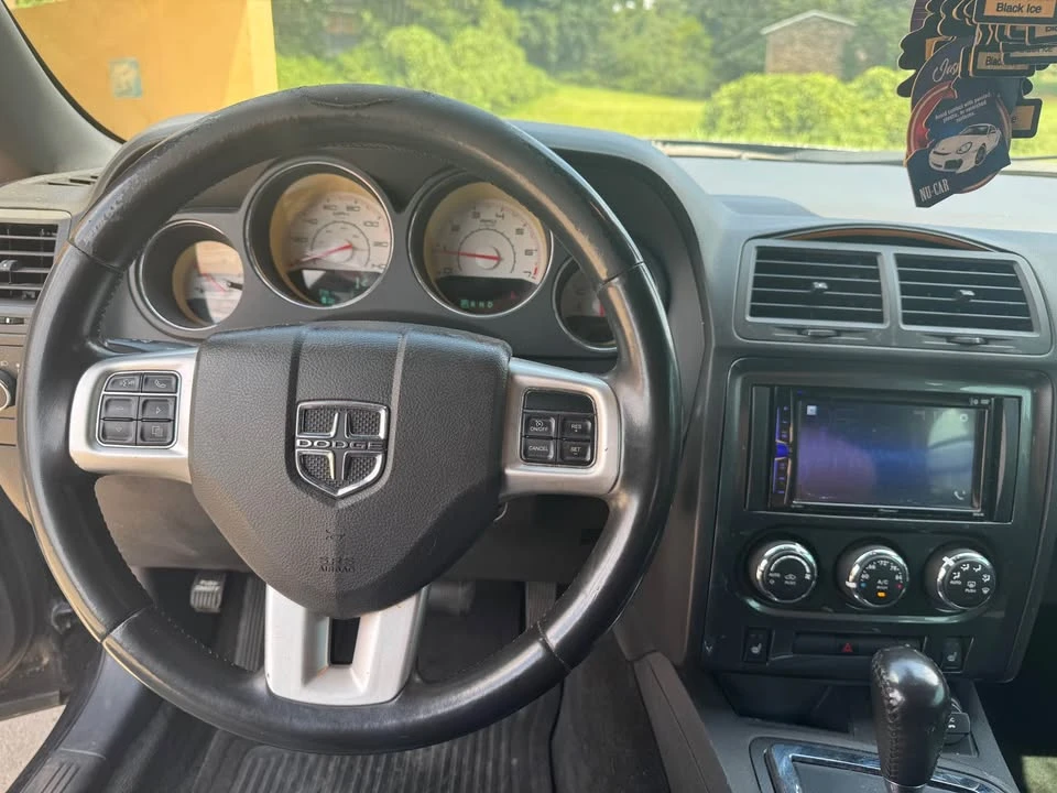2011 Dodge Challenger 3rd Gen - Image 13 of 14