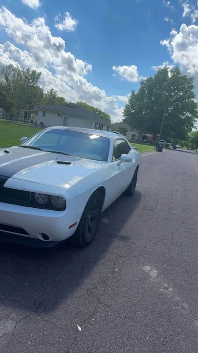 2011 Dodge Challenger 3rd Gen - Image 3 of 3