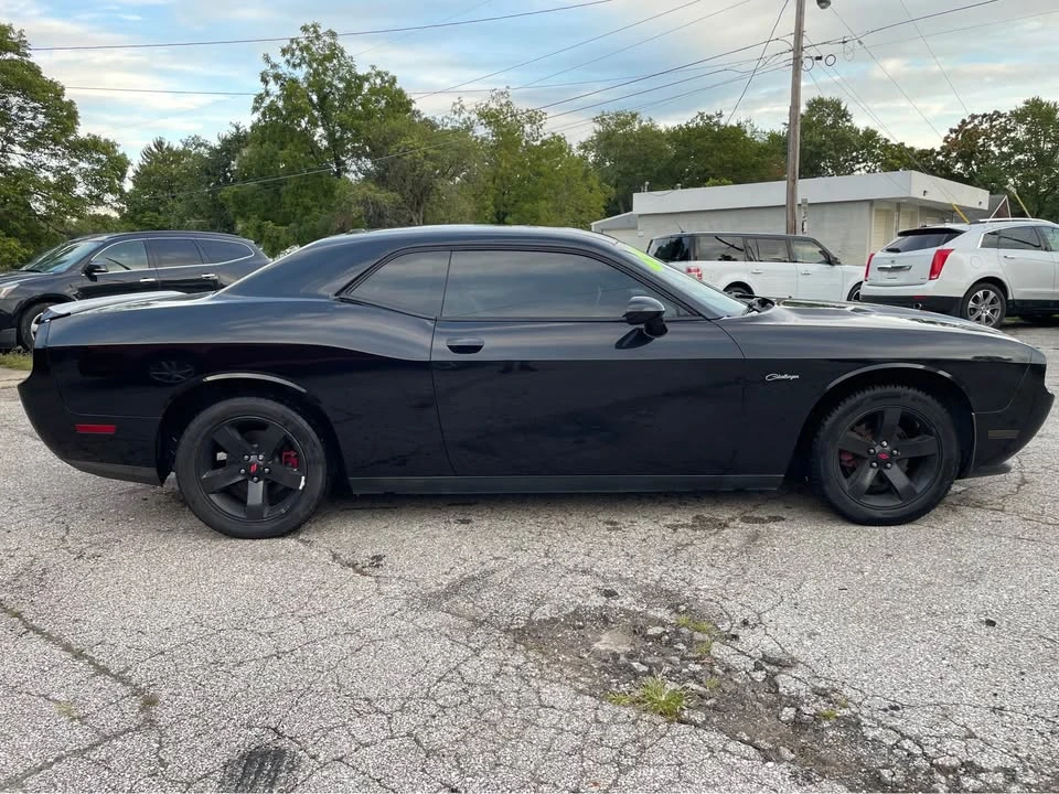 2011 Dodge Challenger 3rd Gen - Image 2 of 19
