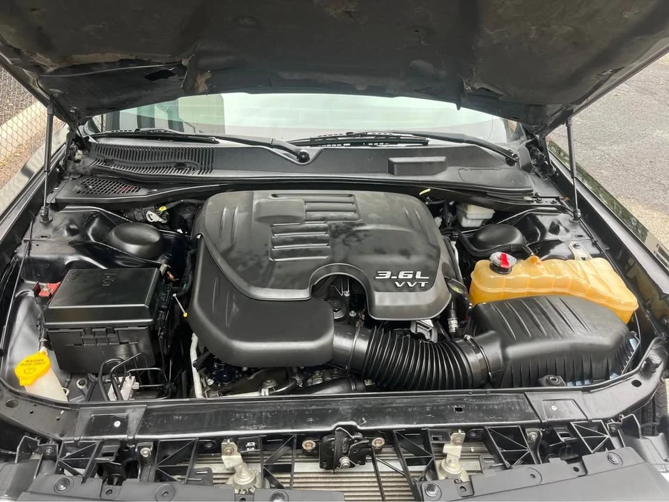 2011 Dodge Challenger 3rd Gen - Image 14 of 16