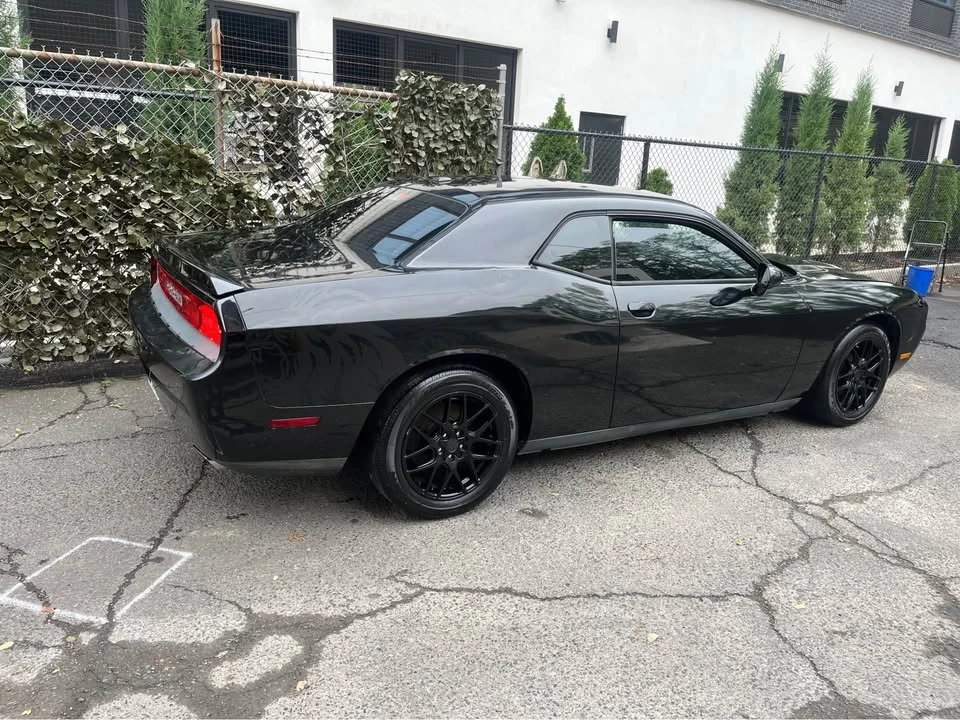 2011 Dodge Challenger 3rd Gen - Image 6 of 16