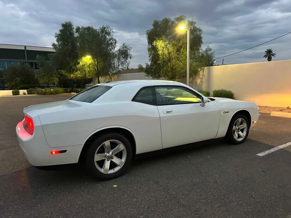 2011 Dodge Challenger 3rd Gen - Image 6 of 15