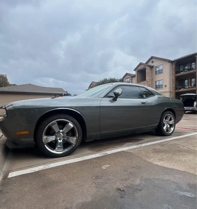2011 Dodge Challenger 3rd Gen - Image 5 of 5