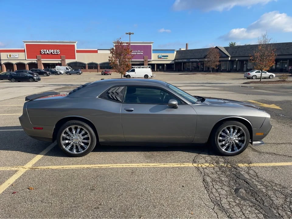 2011 Dodge Challenger 3rd Gen - Image 7 of 13