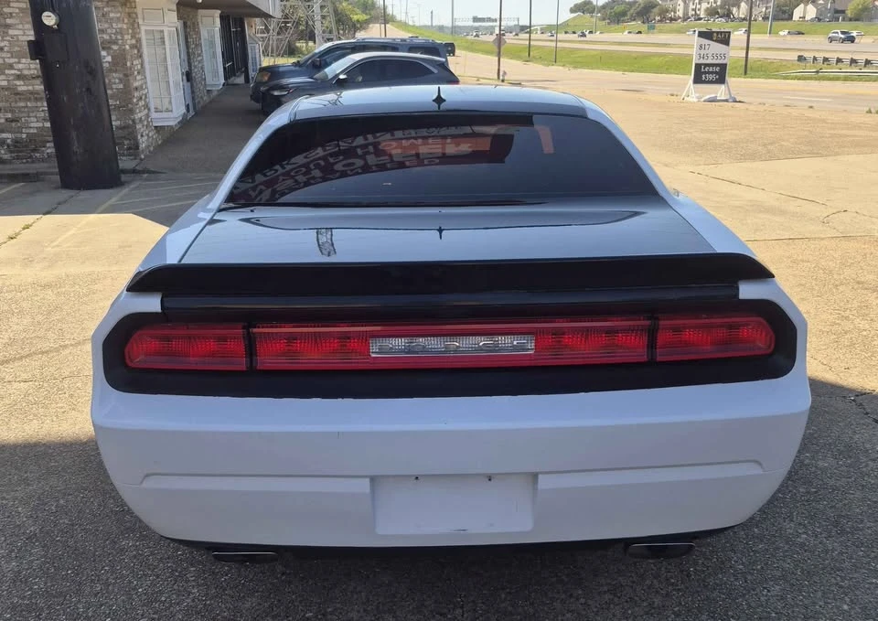 2011 Dodge Challenger 3rd Gen - Image 6 of 11