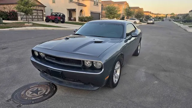 2011 Dodge Challenger SE Coupe