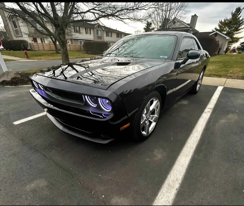 2011 Dodge Challenger 3rd Gen - Image 2 of 8