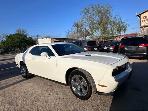 2011 Dodge Challenger SE Coupe