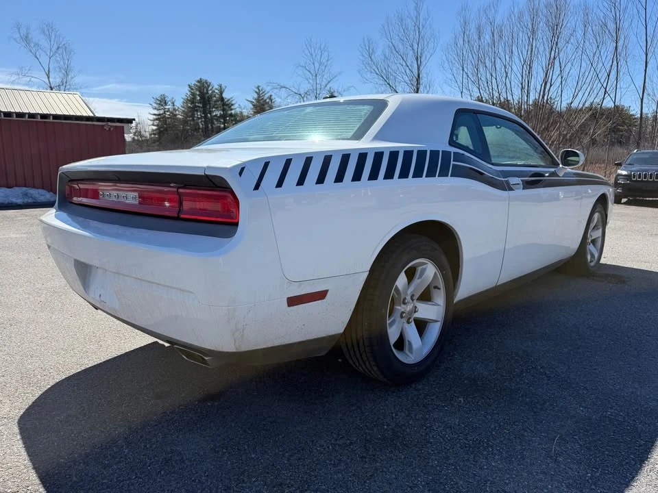 2011 Dodge Challenger 3rd Gen - Image 4 of 13
