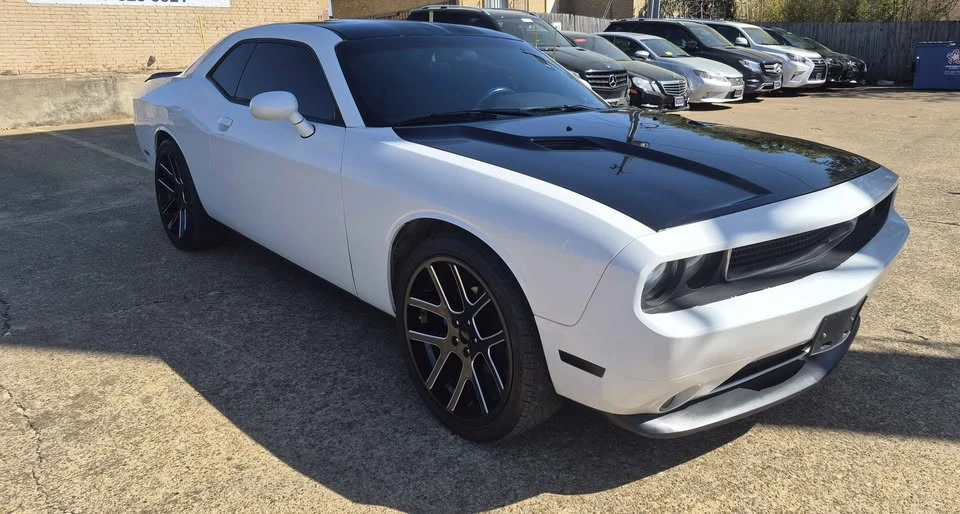 2011 Dodge Challenger 3rd Gen - Image 2 of 11