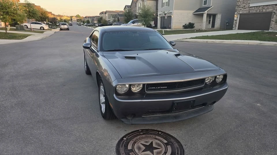 2011 Dodge Challenger 3rd Gen - Image 2 of 11