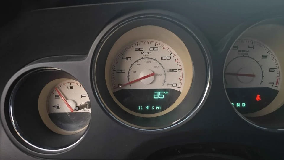2011 Dodge Challenger 3rd Gen - Image 9 of 11