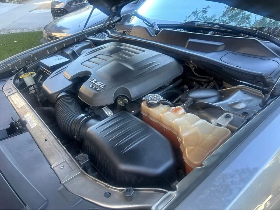 2011 Dodge Challenger 3rd Gen - Image 17 of 20