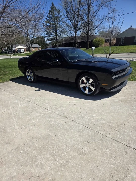 2011 Dodge Challenger 3rd Gen - Image 2 of 9