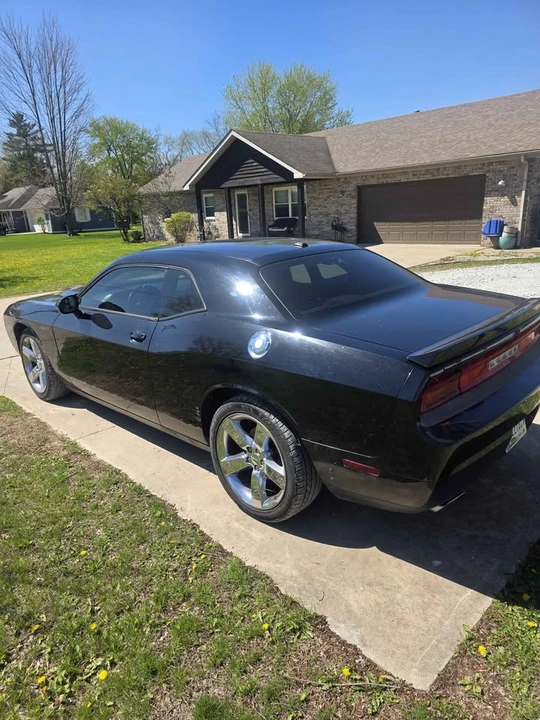 2011 Dodge Challenger 3rd Gen - Image 3 of 9