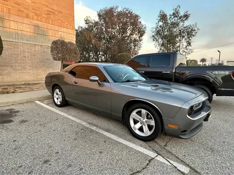 2011 Dodge Challenger SE Coupe