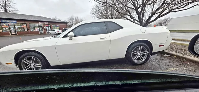 2011 Dodge Challenger SE Coupe
