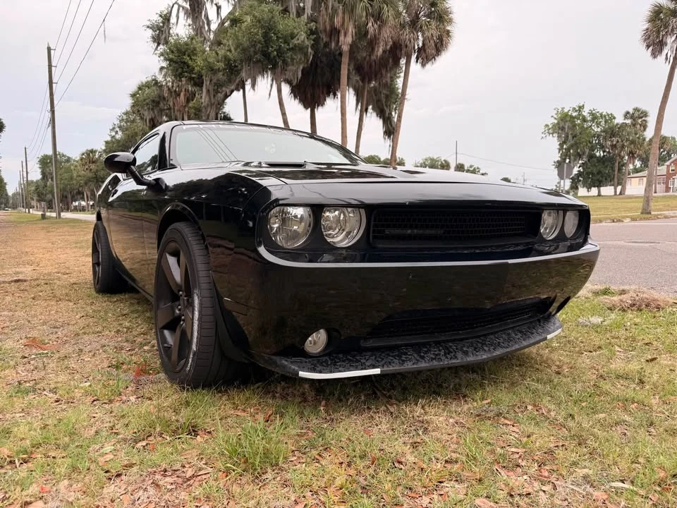 2011 Dodge Challenger 3rd Gen - Image 9 of 18