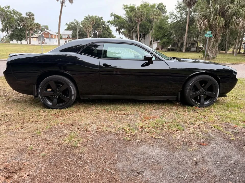 2011 Dodge Challenger 3rd Gen - Image 8 of 18