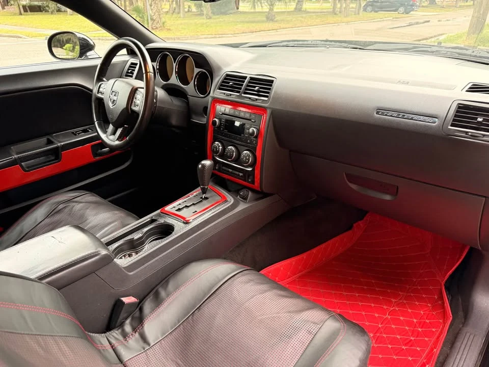 2011 Dodge Challenger 3rd Gen - Image 15 of 18