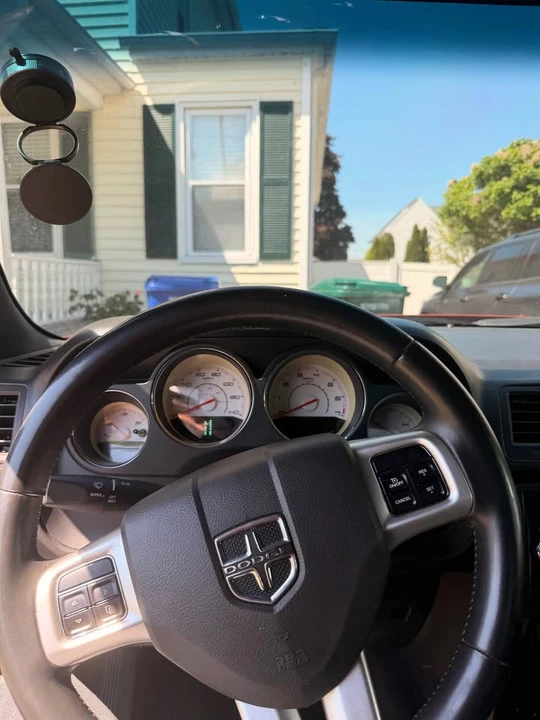 2011 Dodge Challenger 3rd Gen - Image 5 of 8
