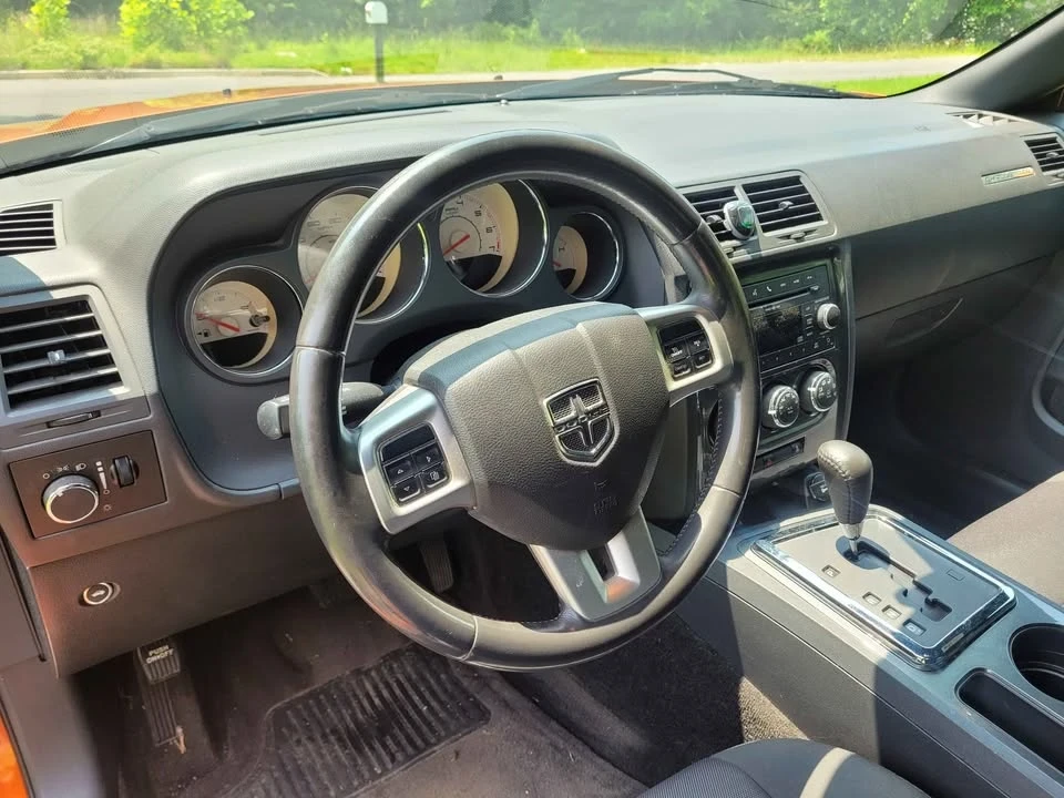 2011 Dodge Challenger 3rd Gen - Image 9 of 13
