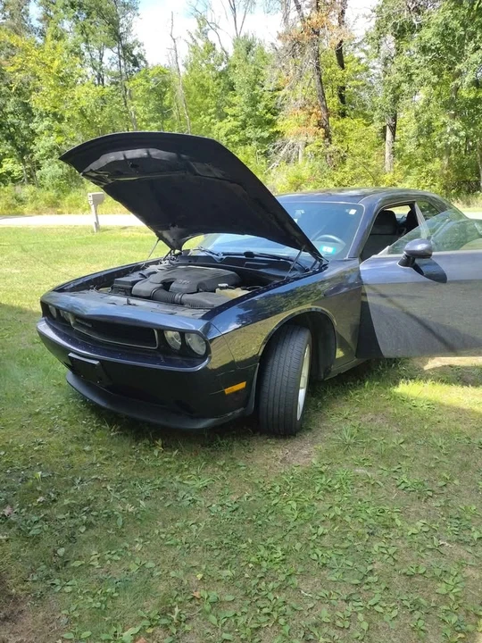 2011 Dodge Challenger 3rd Gen - Image 7 of 12
