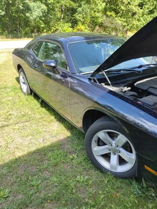 2011 Dodge Challenger 3rd Gen - Image 9 of 12