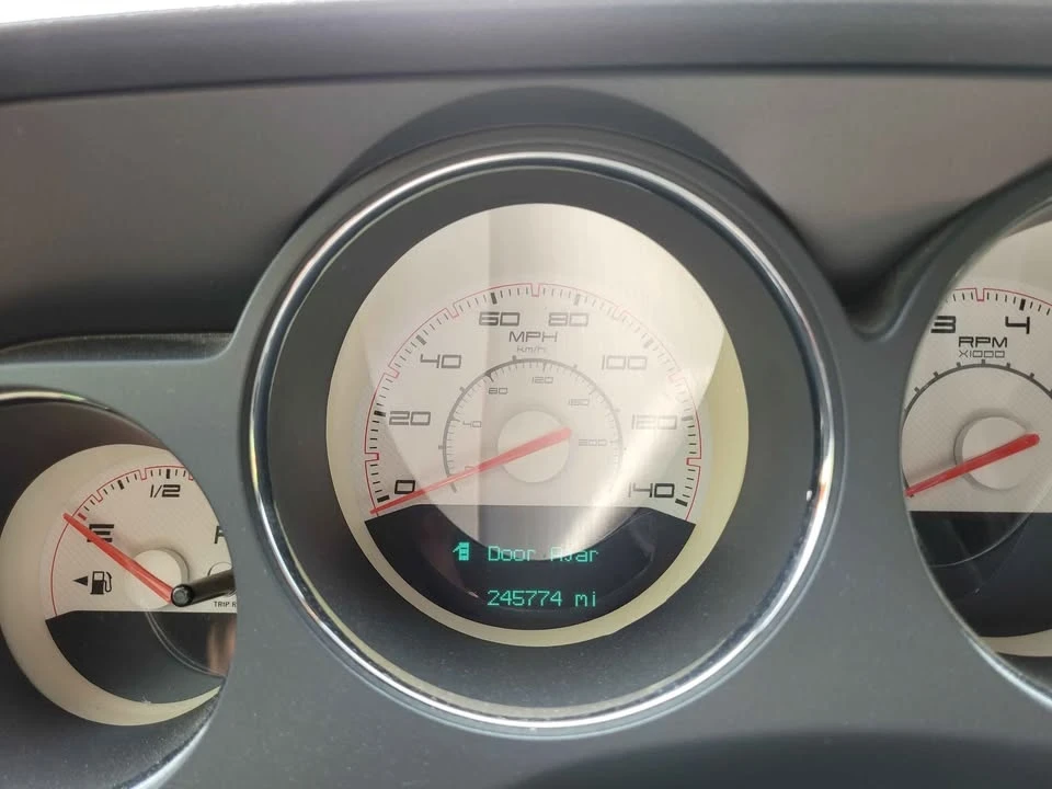 2011 Dodge Challenger 3rd Gen - Image 7 of 13