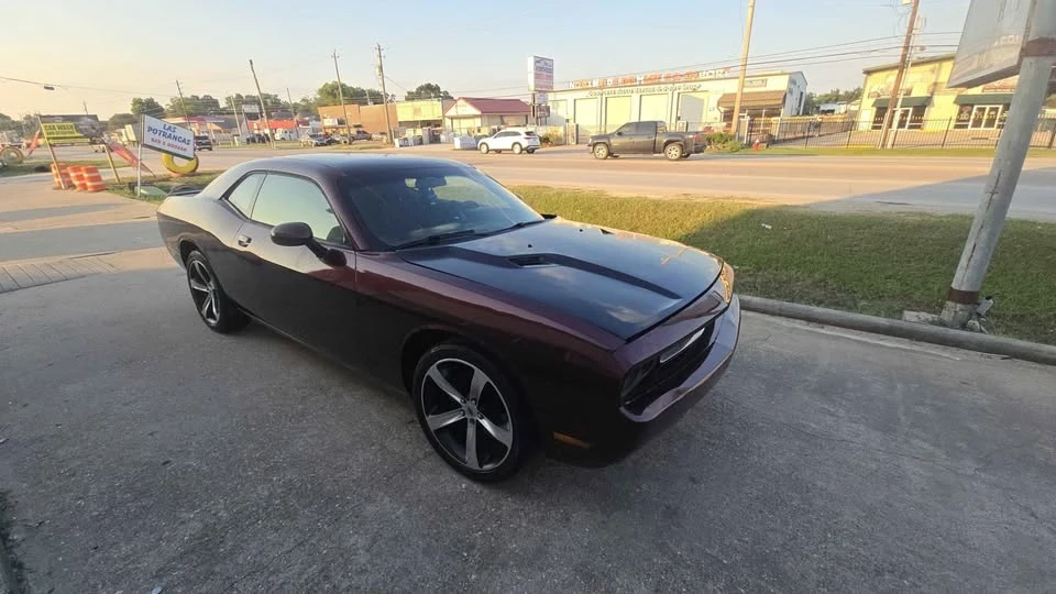 2011 Dodge Challenger 3rd Gen - Image 9 of 16