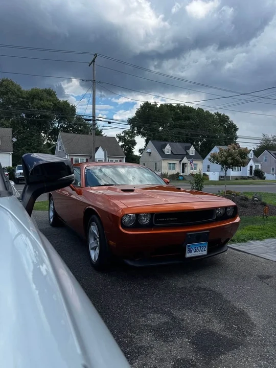 2011 Dodge Challenger 3rd Gen - Image 2 of 5