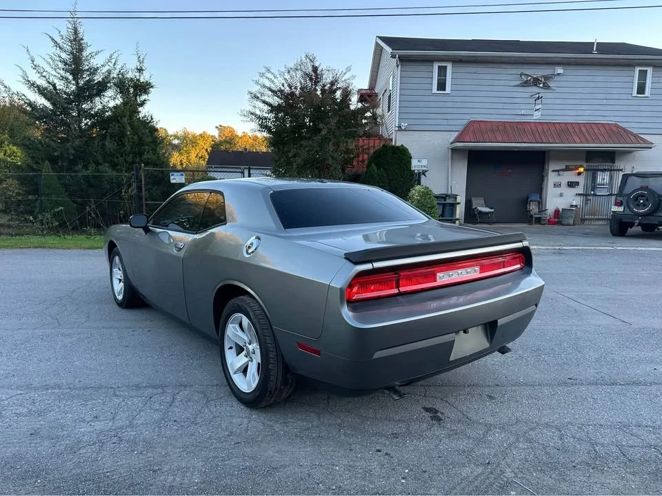 2011 Dodge Challenger 3rd Gen - Image 5 of 11