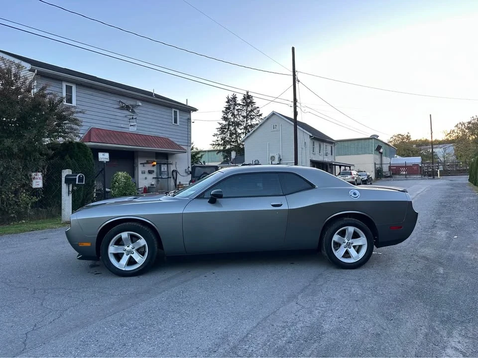 2011 Dodge Challenger 3rd Gen - Image 4 of 11