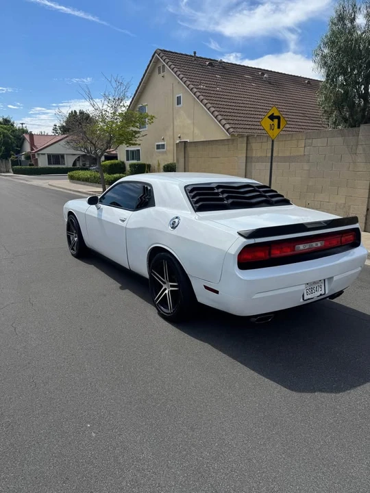 2011 Dodge Challenger 3rd Gen - Image 6 of 17