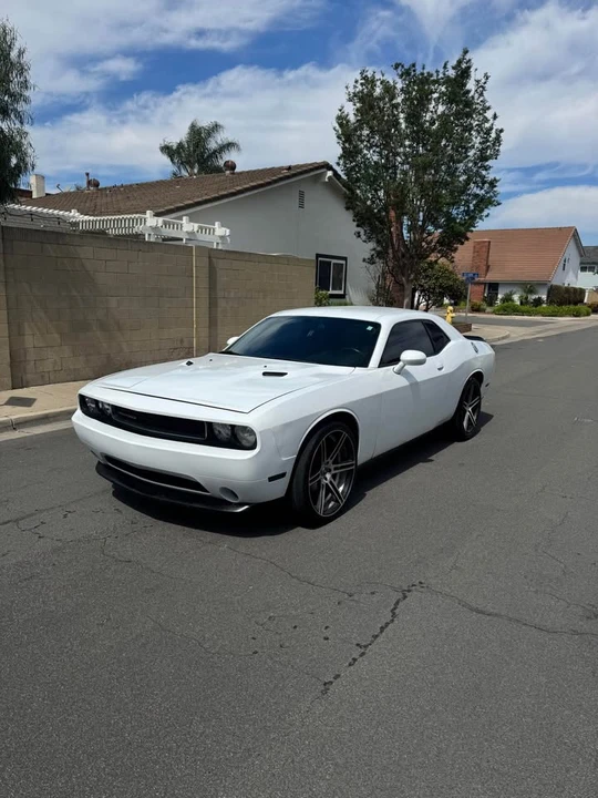2011 Dodge Challenger 3rd Gen - Image 3 of 17