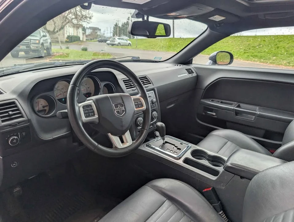 2011 Dodge Challenger 3rd Gen - Image 9 of 12
