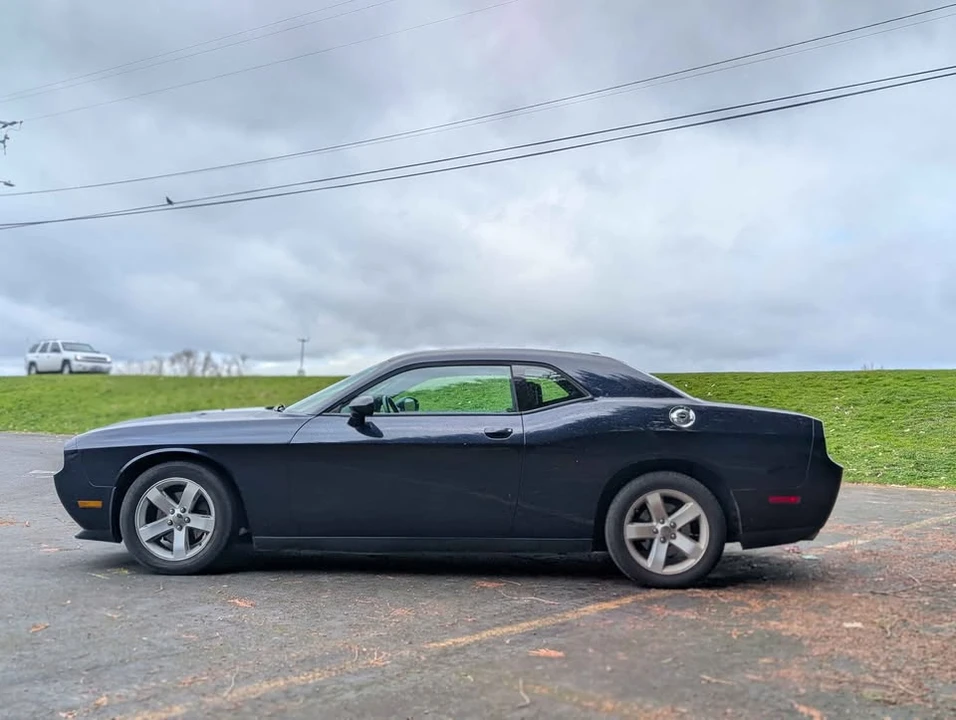 2011 Dodge Challenger 3rd Gen - Image 7 of 12