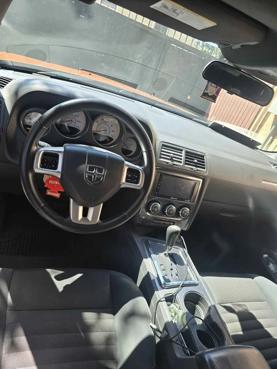 2011 Dodge Challenger 3rd Gen - Image 5 of 6