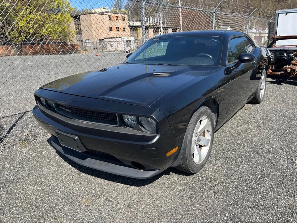 2011 Dodge Challenger 3rd Gen - Image 3 of 8