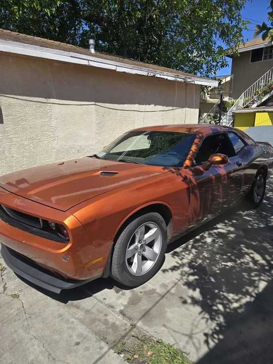 2011 Dodge Challenger 3rd Gen - Image 2 of 6