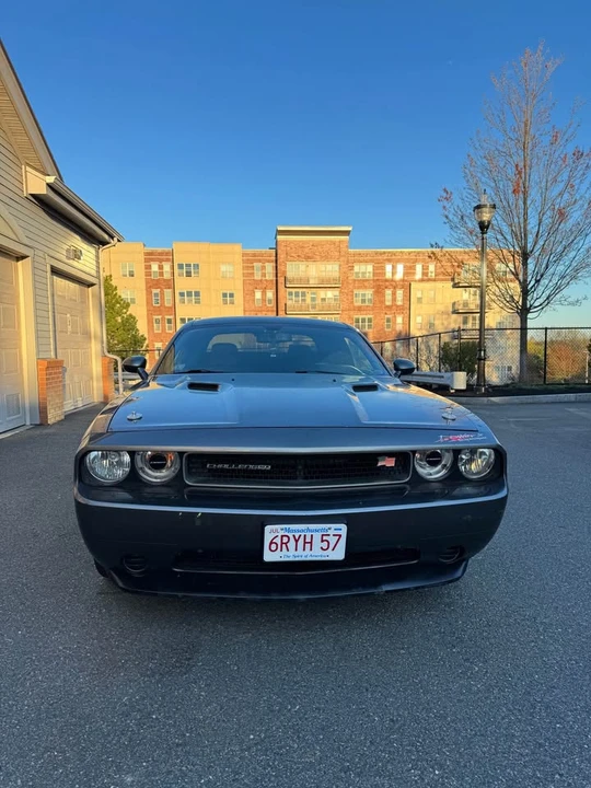 2011 Dodge Challenger 3rd Gen - Image 4 of 8