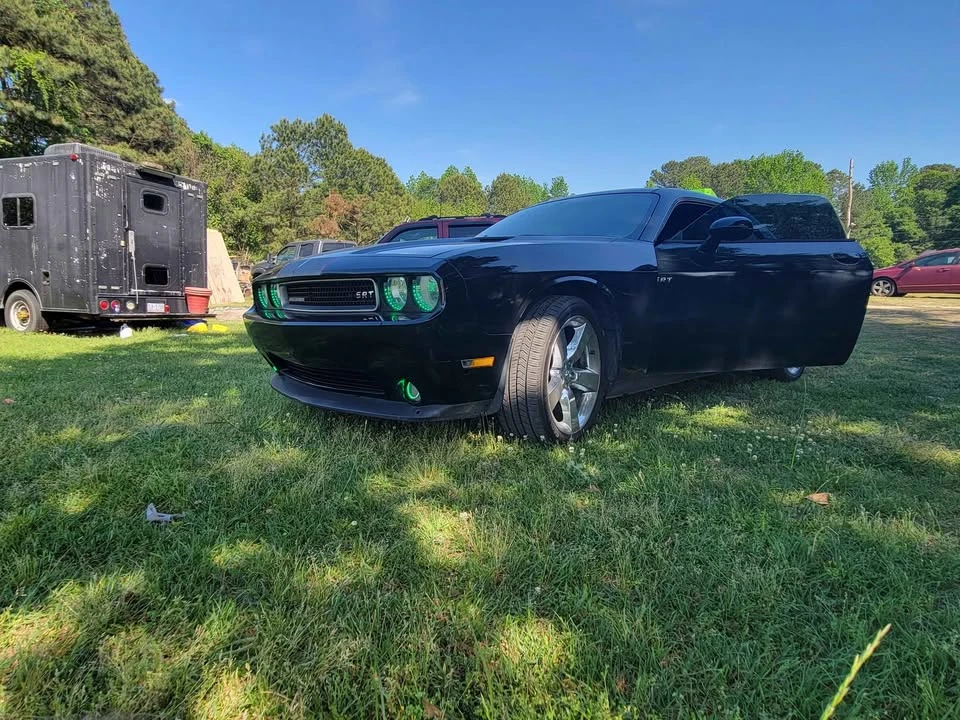 2011 Dodge Challenger 3rd Gen - Image 2 of 9